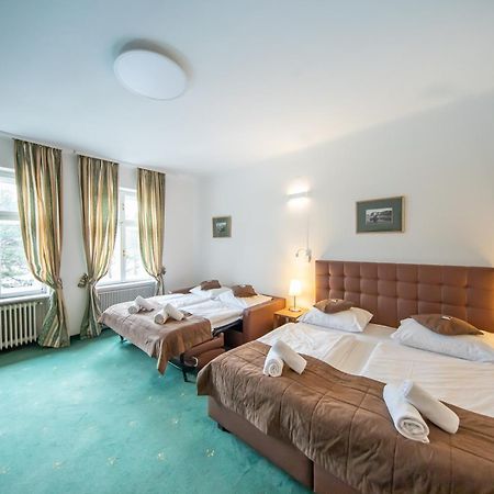 Hotel Bergwirt Schoenbrunn Vienna Luaran gambar
