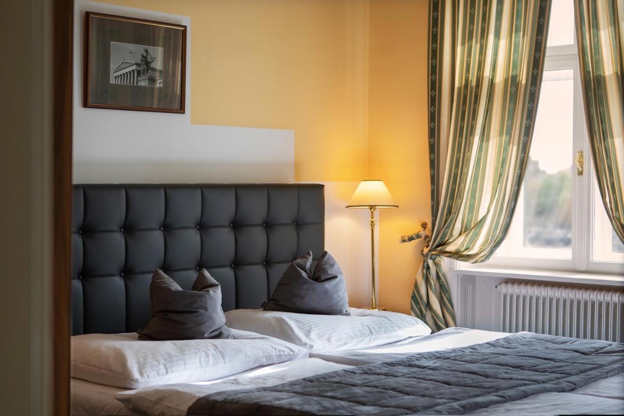 Hotel Bergwirt Schoenbrunn Vienna Luaran gambar