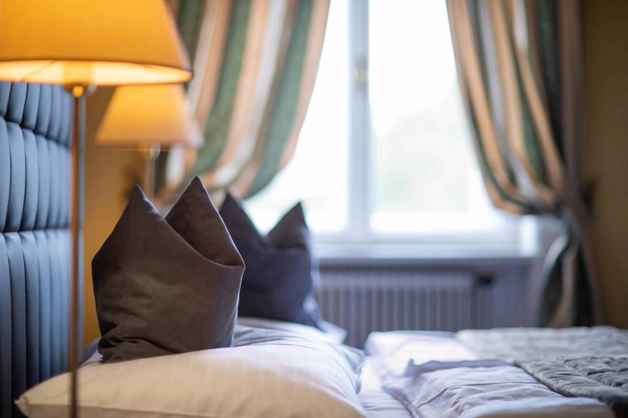 Hotel Bergwirt Schoenbrunn Vienna Luaran gambar
