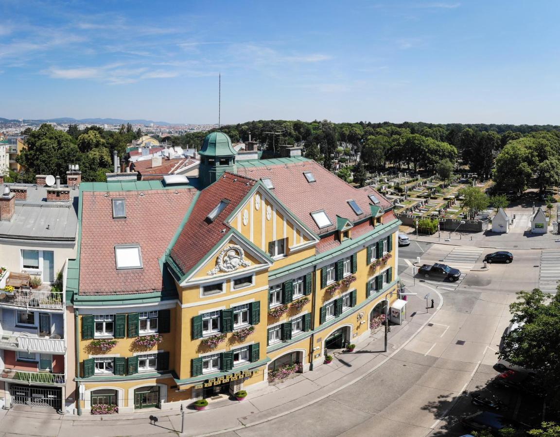 Hotel Bergwirt Schoenbrunn Vienna Luaran gambar